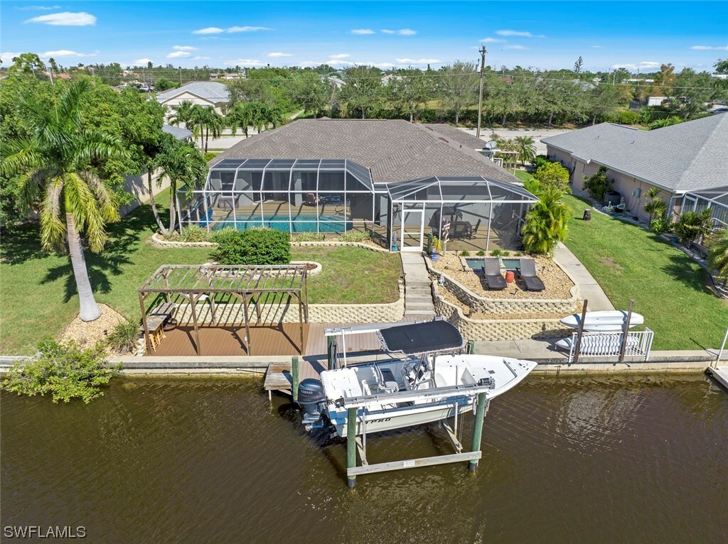 Property Photo:  836 Mohawk Parkway  FL 33914 