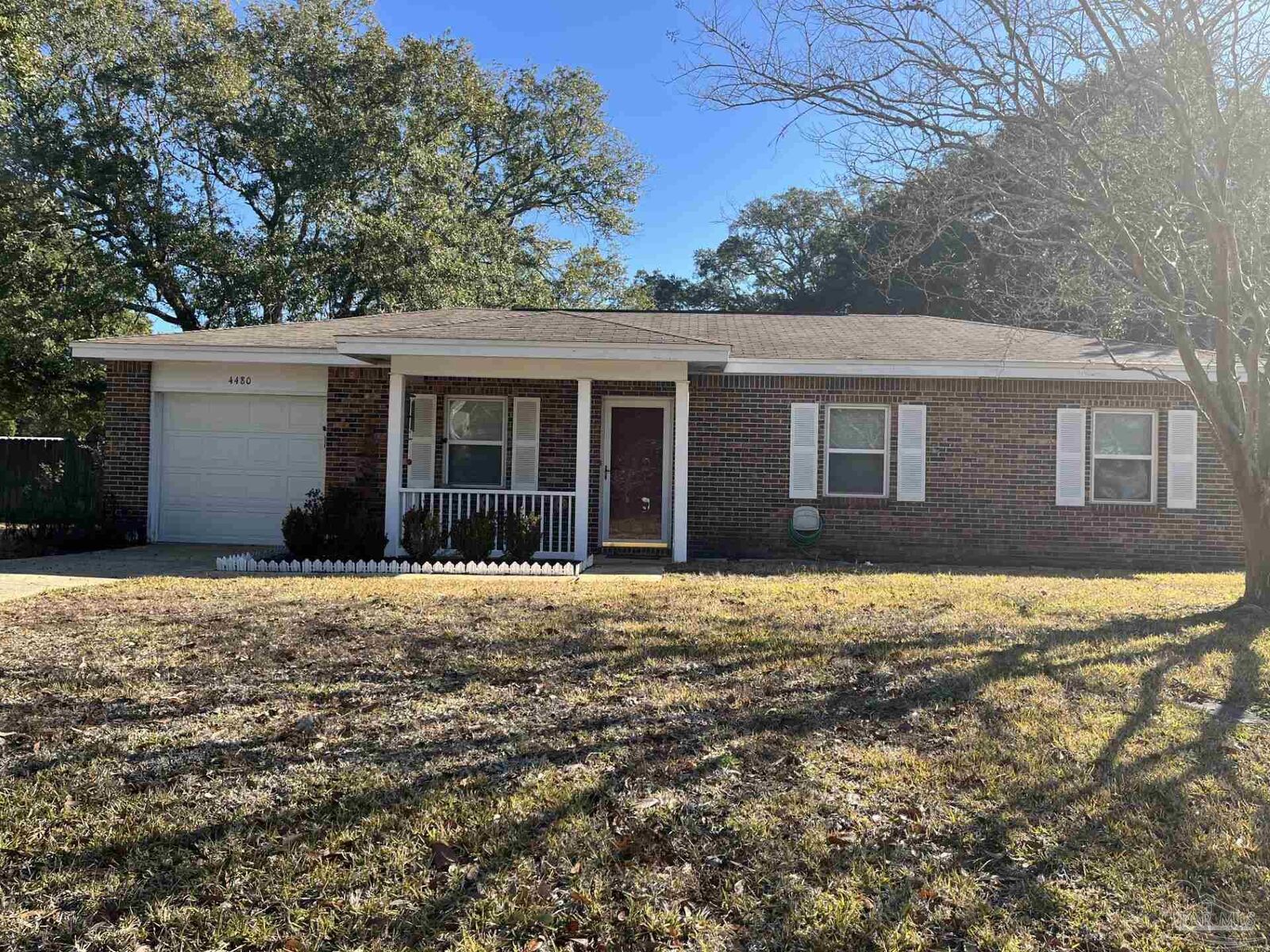 Property Photo:  4480 Santa Villa Dr  FL 32571 