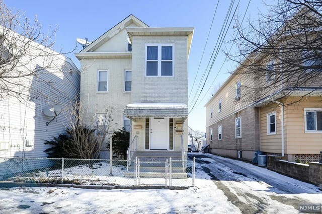 Property Photo:  35 Maple Avenue 3  NJ 07057 