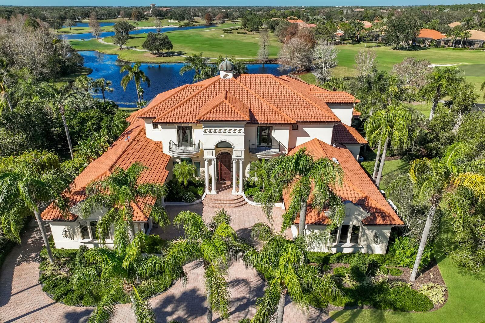 Property Photo: 7045 Portmarnock Place FL 34202