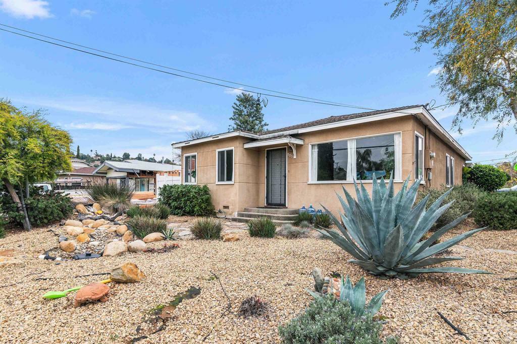 Property Photo:  503 E 9th Avenue  CA 92025 