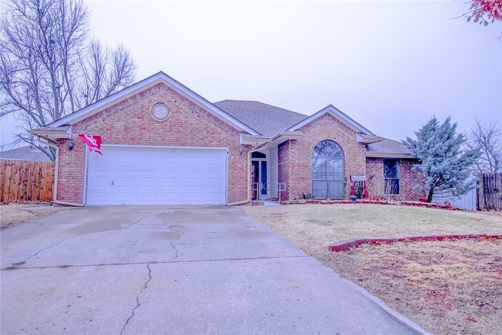 Property Photo:  1913 Honeysuckle Lane  OK 73130 