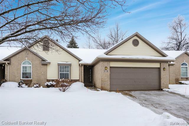 Property Photo:  2110 Pleasant Drive 46  MI 48390 