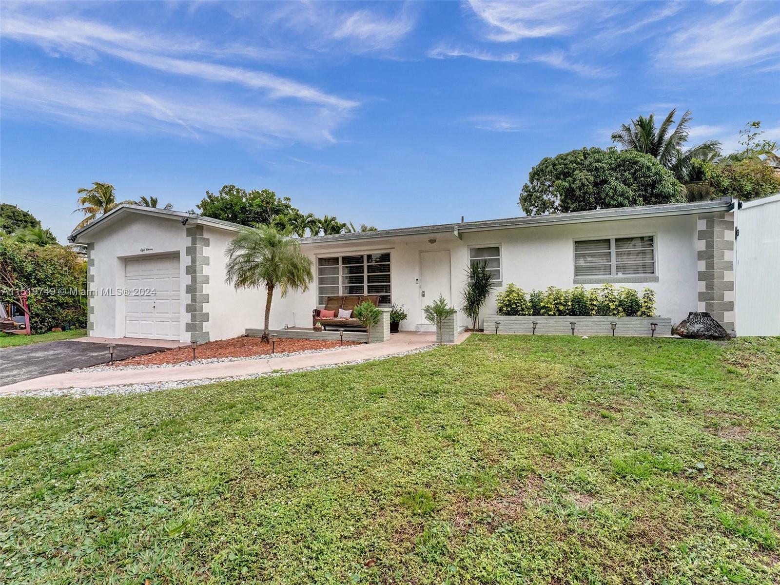 Property Photo:  811 NW 93rd Ter  FL 33024 