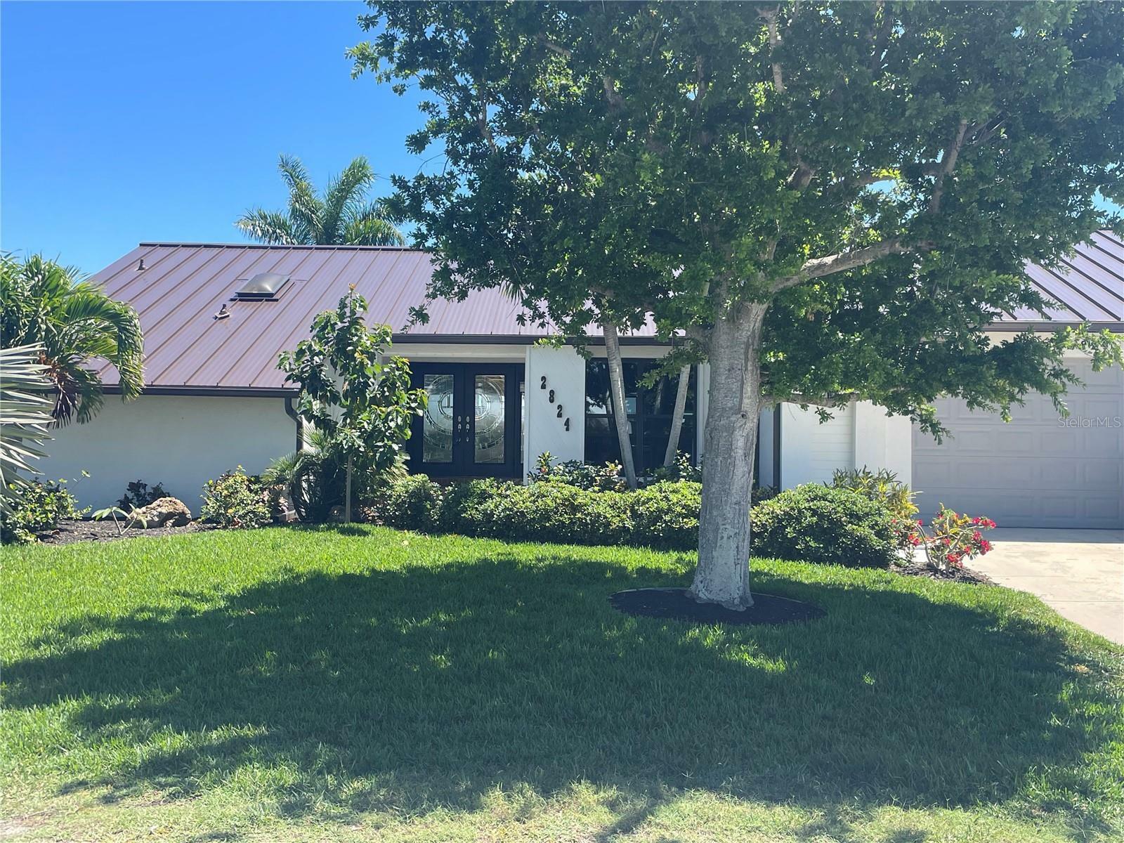 Property Photo:  2824 Coral Way  FL 33950 