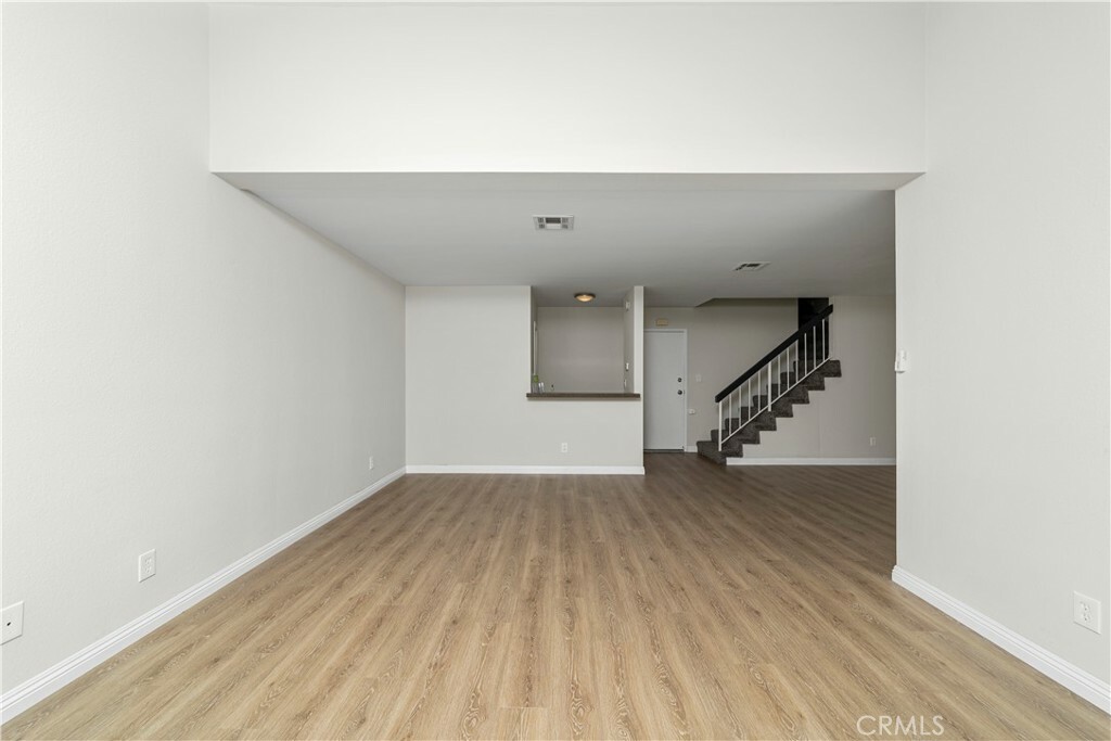 Property Photo:  900 W Sierra Madre Avenue 4  CA 91702 