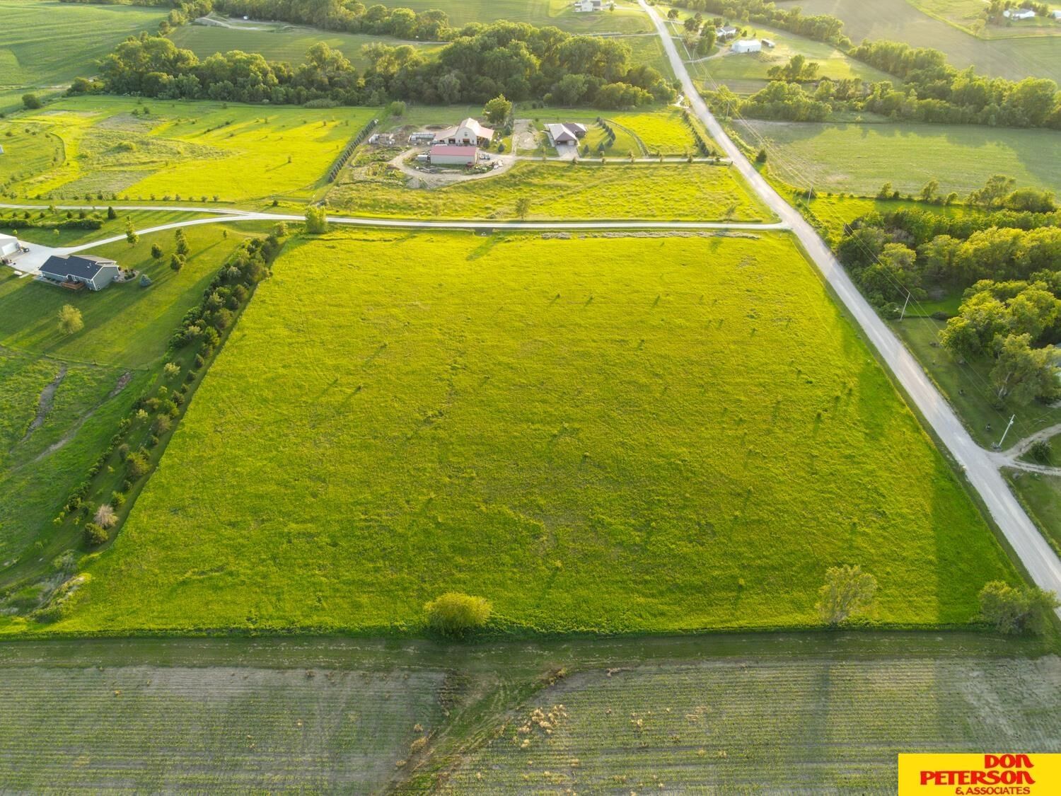 Property Photo:  2194 Foxcross Lane  NE 68041 