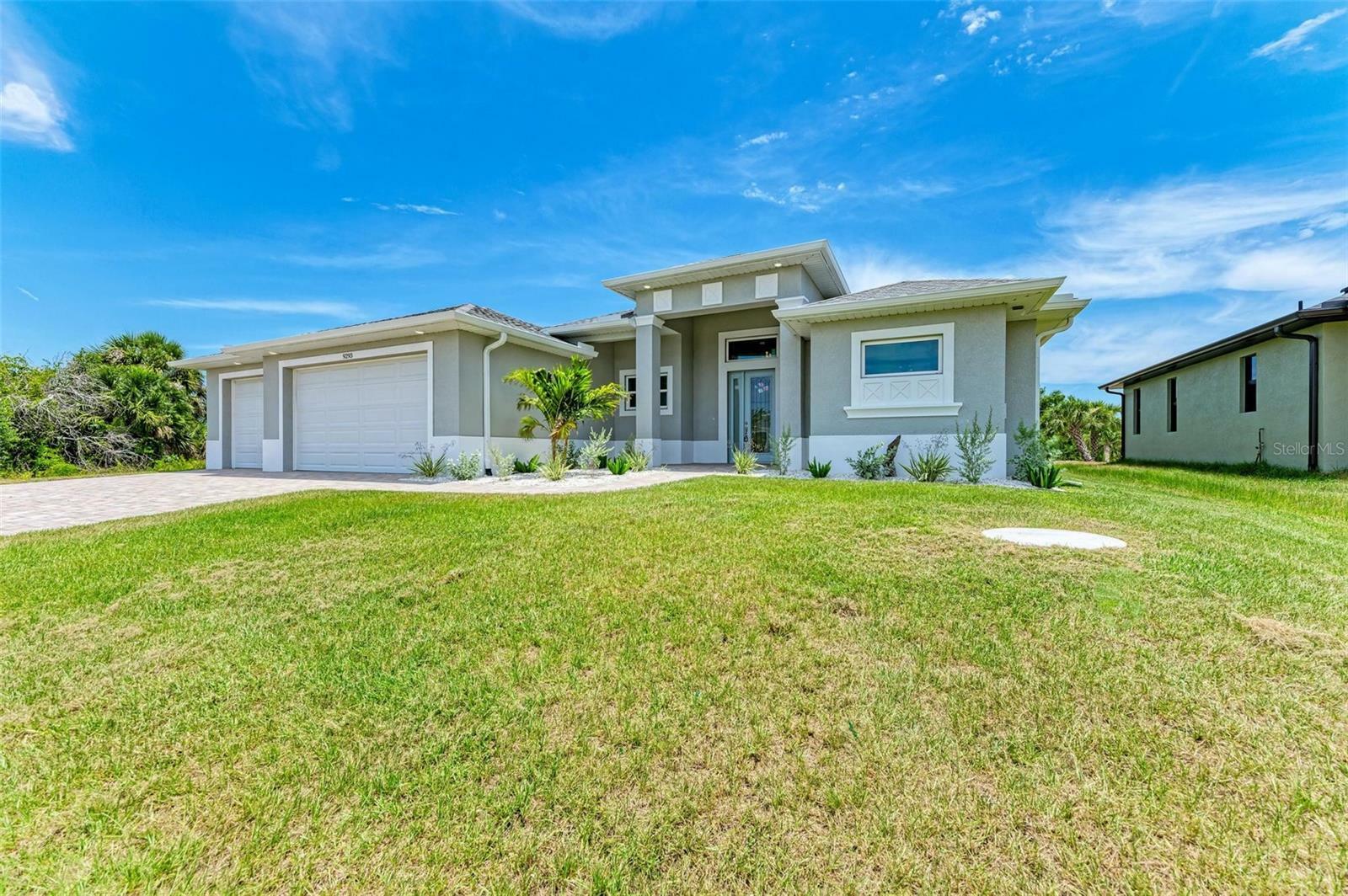 Property Photo:  9293 Panama Circle  FL 33981 