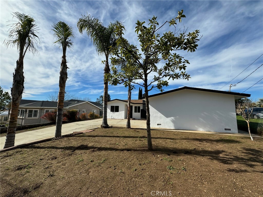 Property Photo:  10045 Jonathan Avenue  CA 92223 