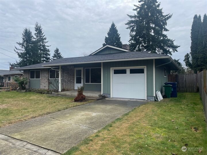 Property Photo:  11835 SE 165th Street  WA 98058 