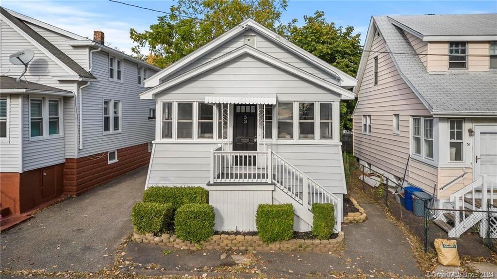 Property Photo:  33 Arlington Street  CT 06516 