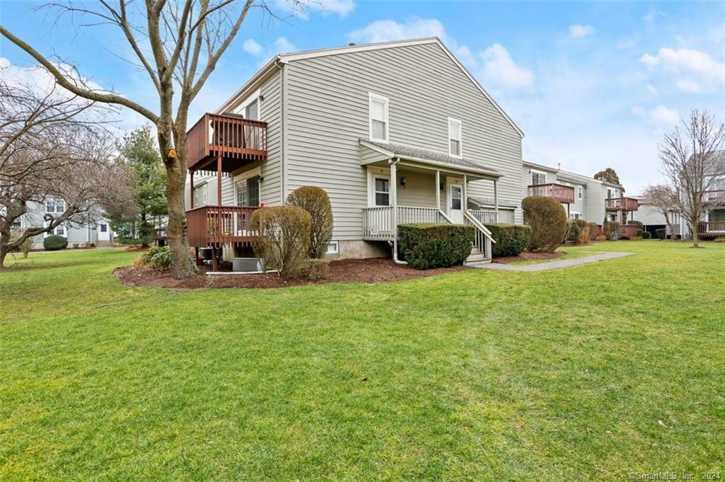 Property Photo:  91 Ferry Court 91  CT 06615 
