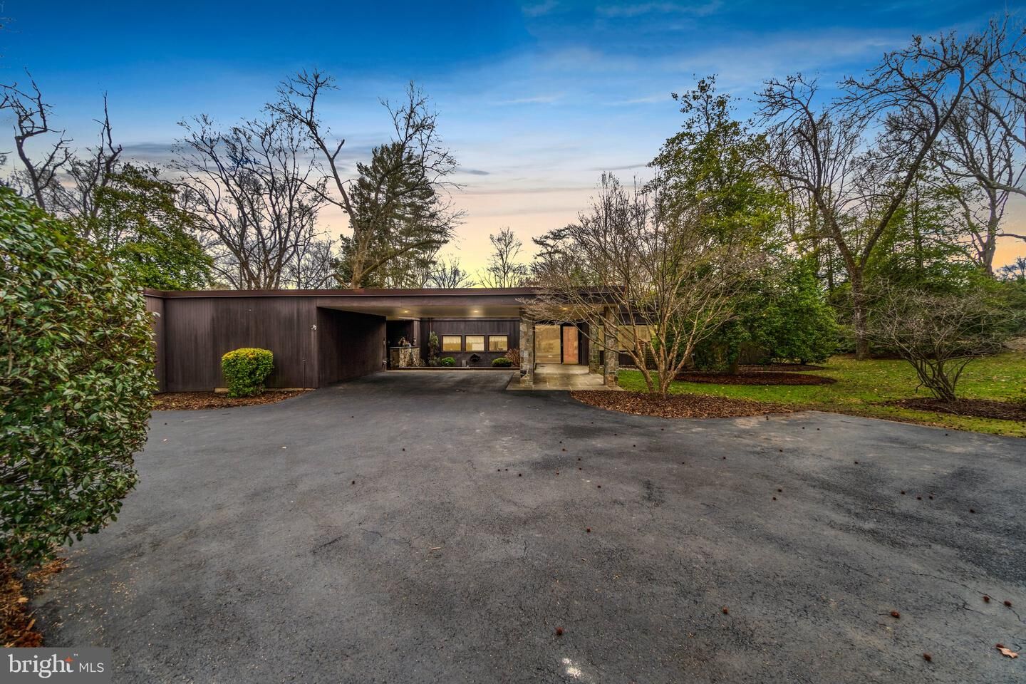 Property Photo: 503 Stratford Court MD 21286