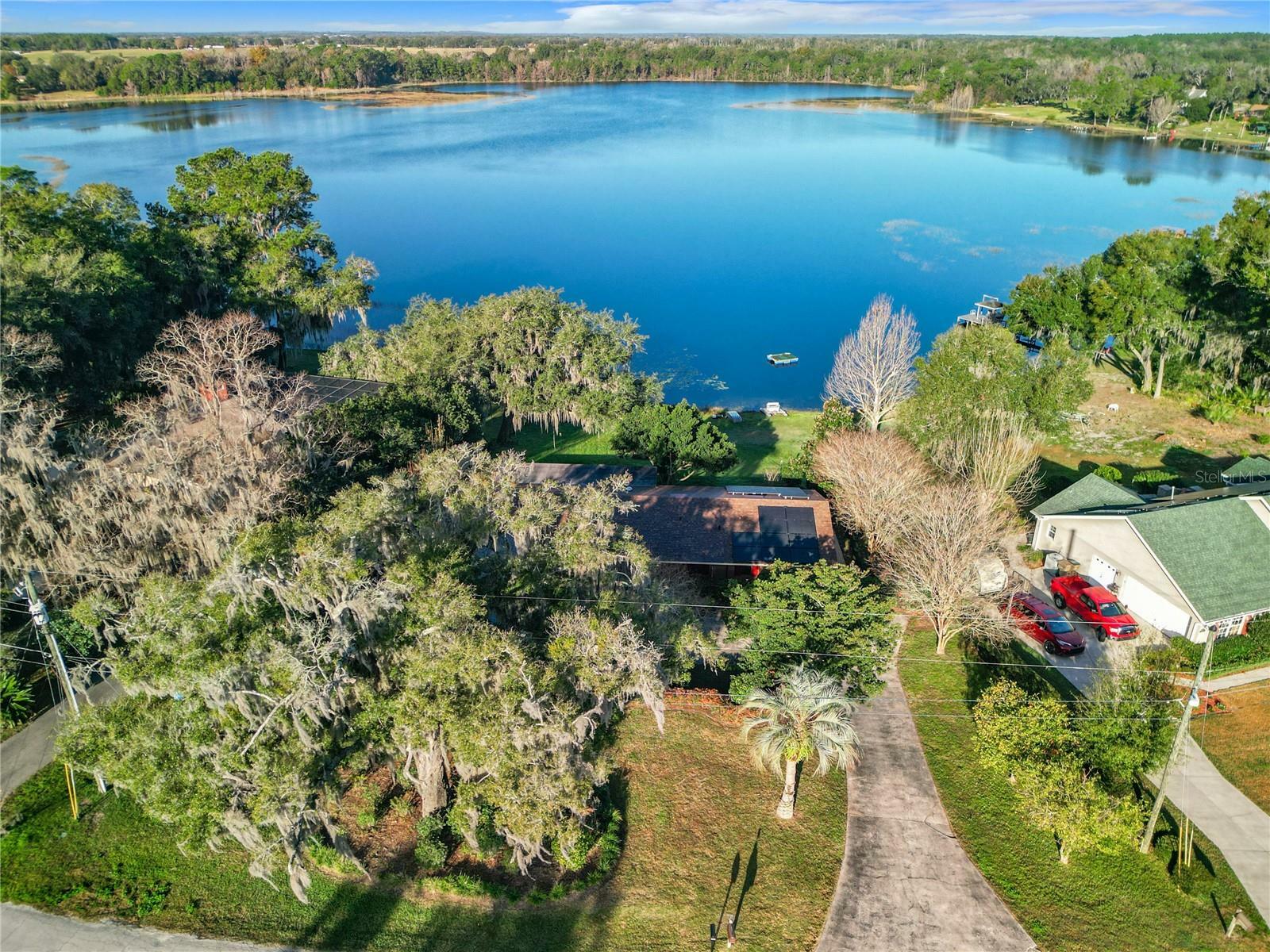 Property Photo:  41405 Silver Drive  FL 32784 