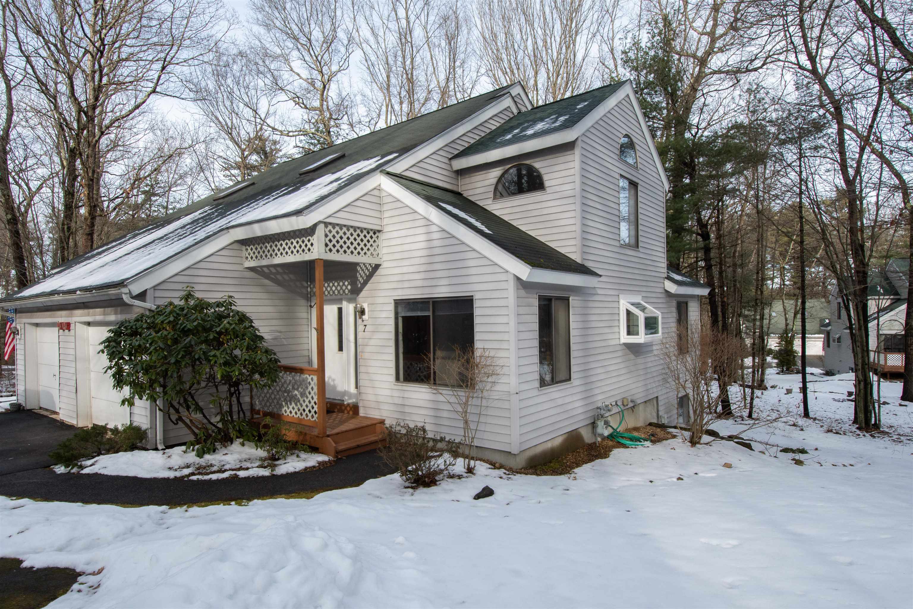 Property Photo: 7 Sycamore Court NH 03811