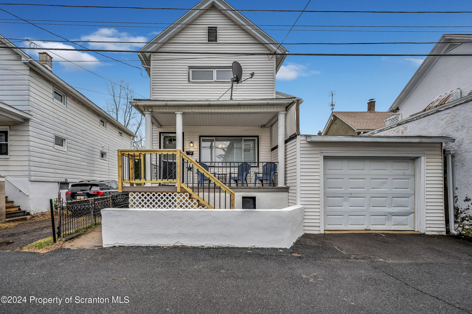 Property Photo:  1343 Harmony Court  PA 18509 