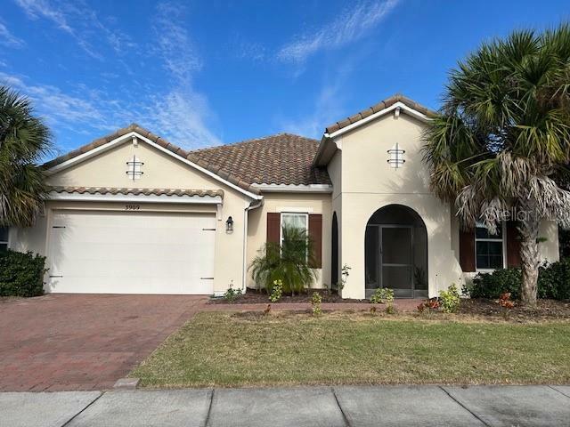 Property Photo:  3909 Redfin Place  FL 34746 