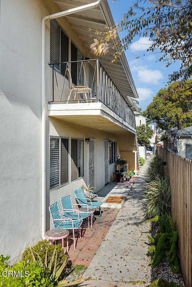 Property Photo:  604 Hawthorne Street  CA 91204 