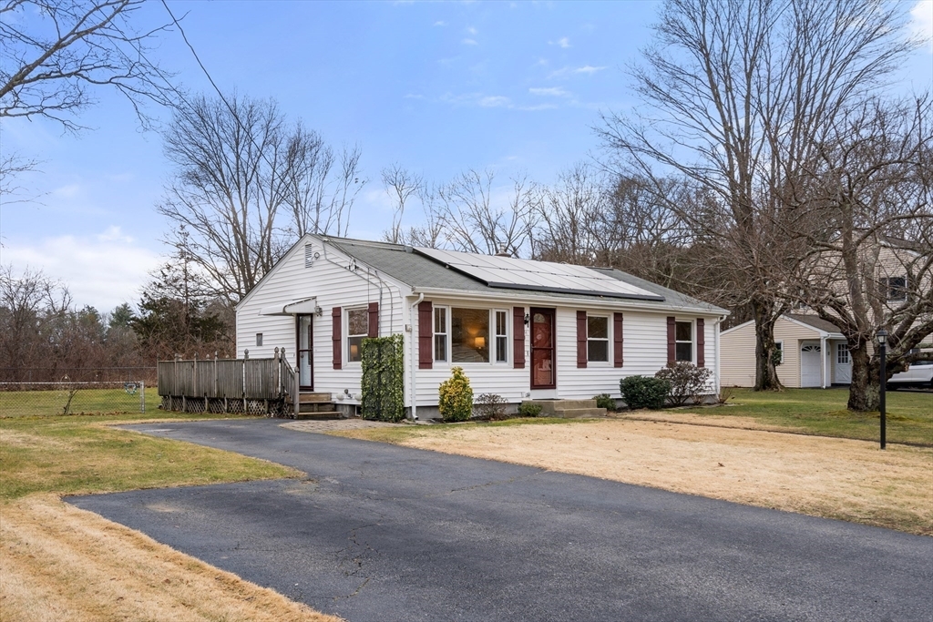 Property Photo:  44 Barberry Drive  MA 02771 