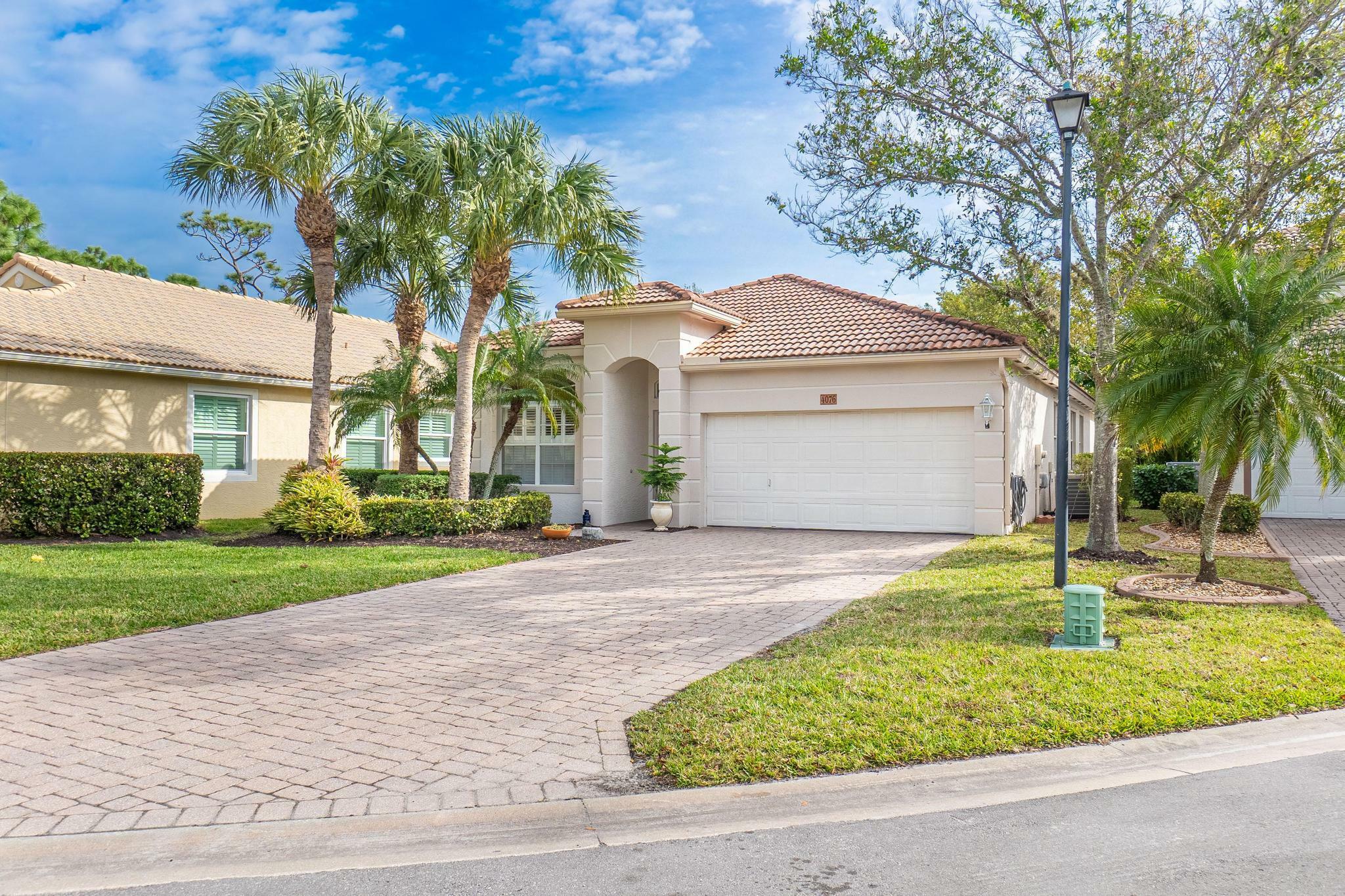 Property Photo:  4076 NW Deer Oak Drive  FL 34957 