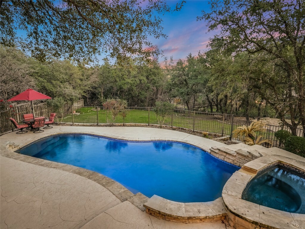 122 Hurst Creek Road  Lakeway TX 78734 photo