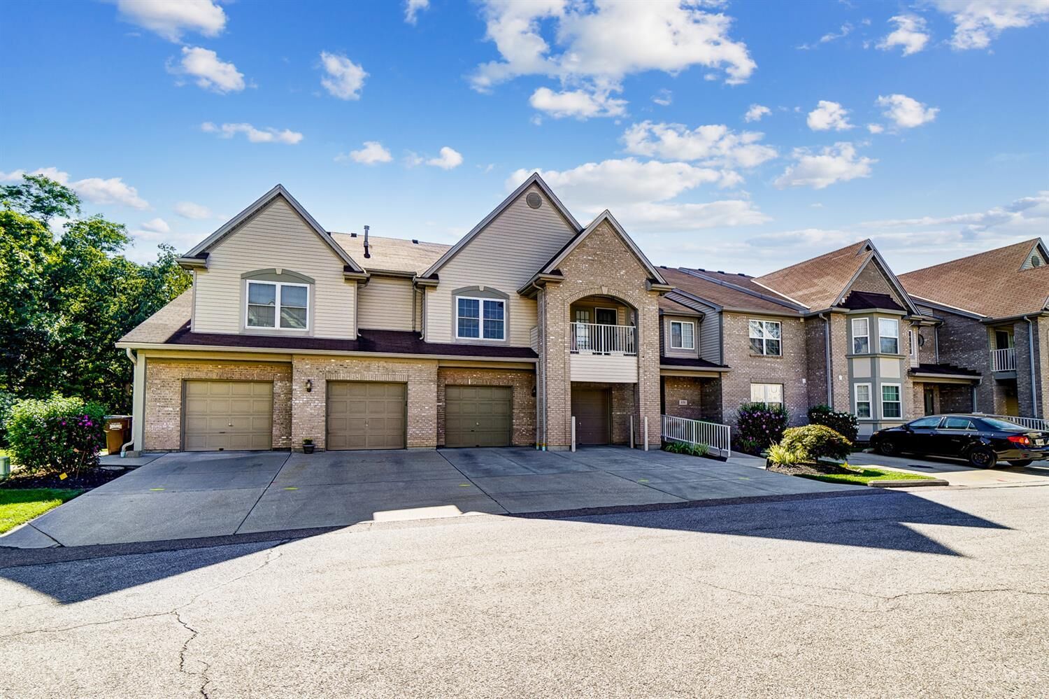 Property Photo:  