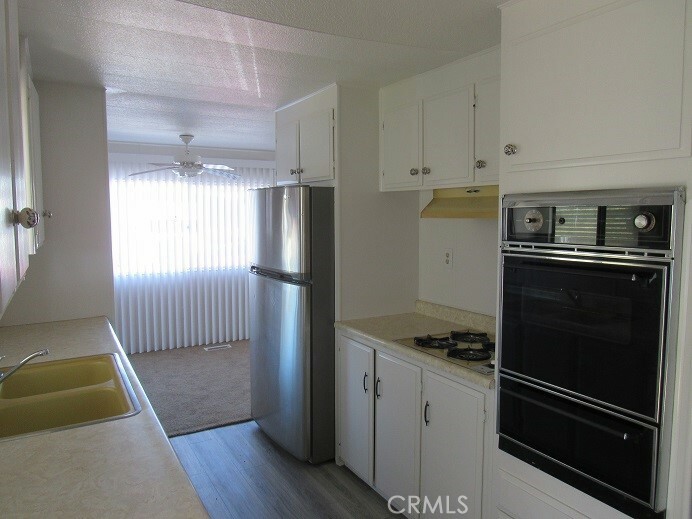 Property Photo:  332 N Lyon 16  CA 92543 