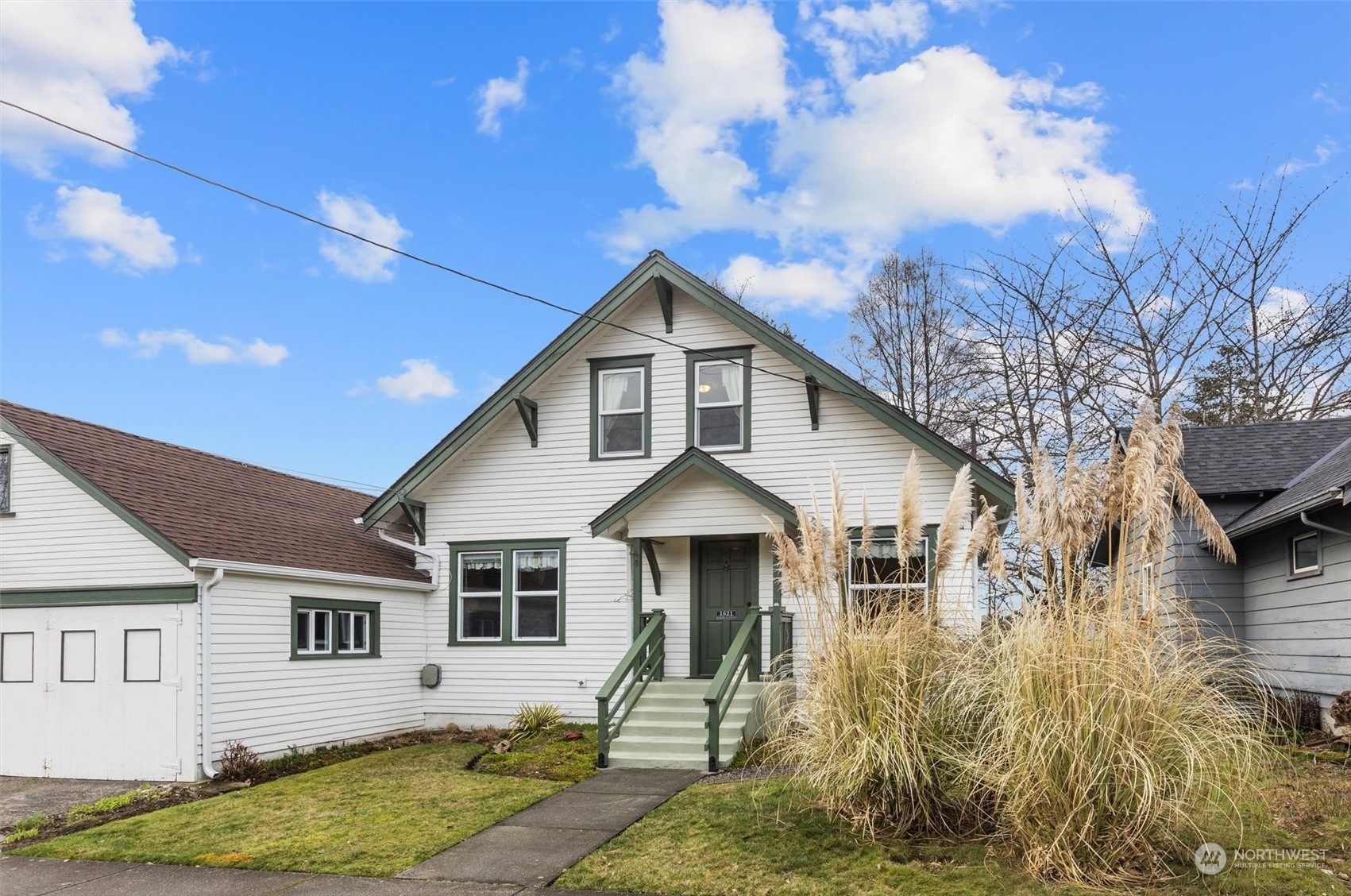 Property Photo:  1621 Baker Avenue  WA 98201 