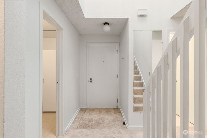 Property Photo: 11811 93rd Lane NE 301 WA 98034