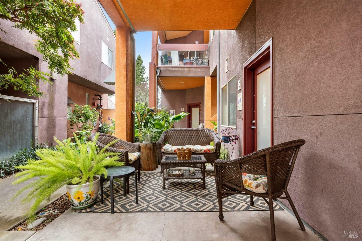 Property Photo:  1354 Yulupa Avenue C  CA 95405 