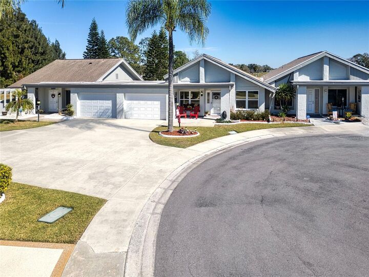 Property Photo:  104 Carswell Circle 10  FL 33573 