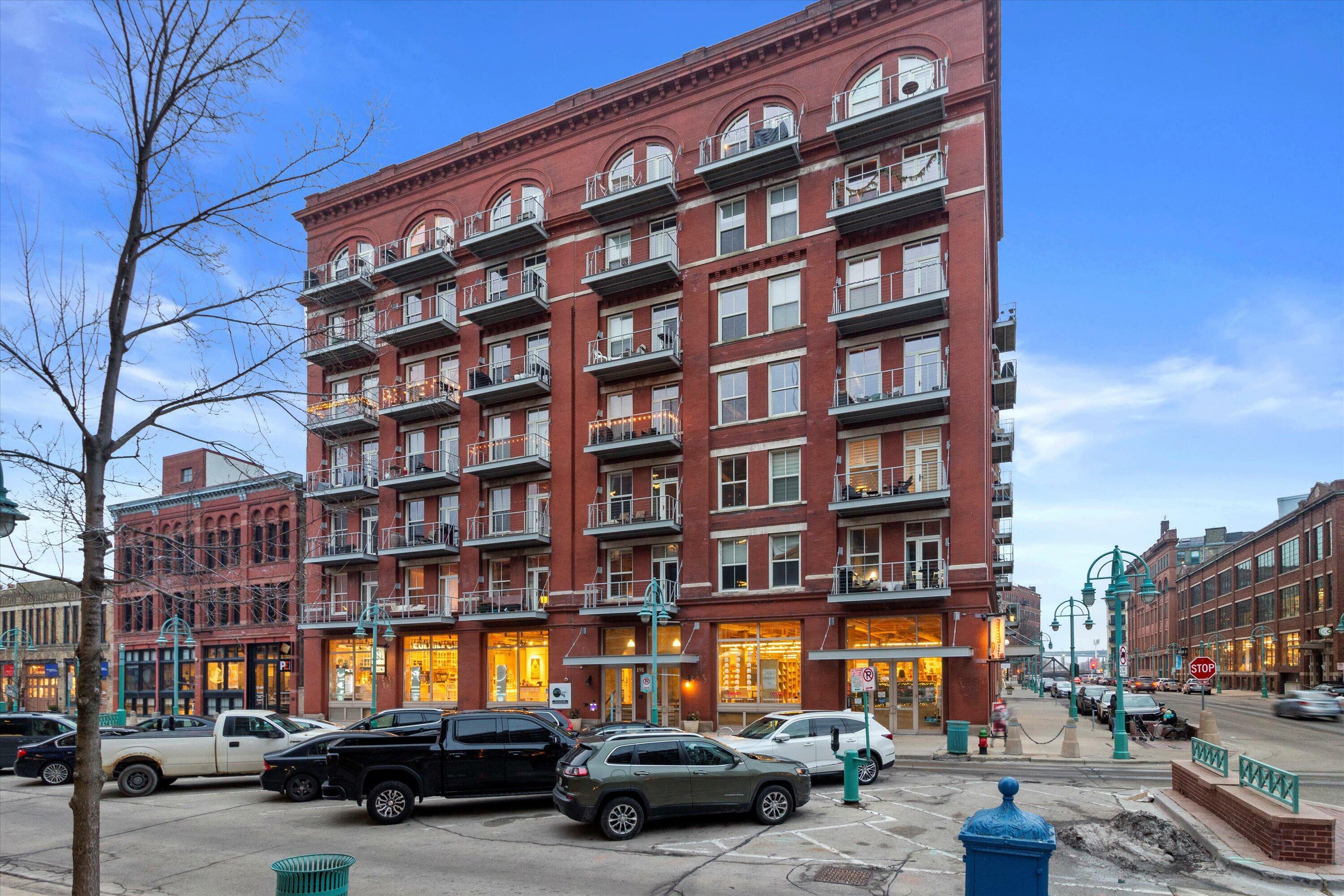 Property Photo: 191 N Broadway - 202 WI 53202