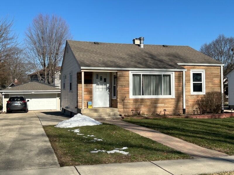 Property Photo:  240 Charles Street  IL 60110 