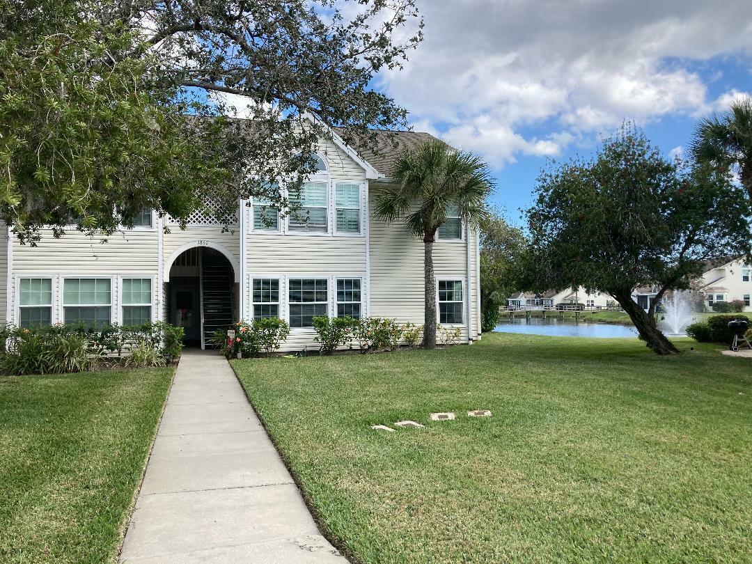 Property Photo:  1860 Waterford Drive 253  FL 32966 