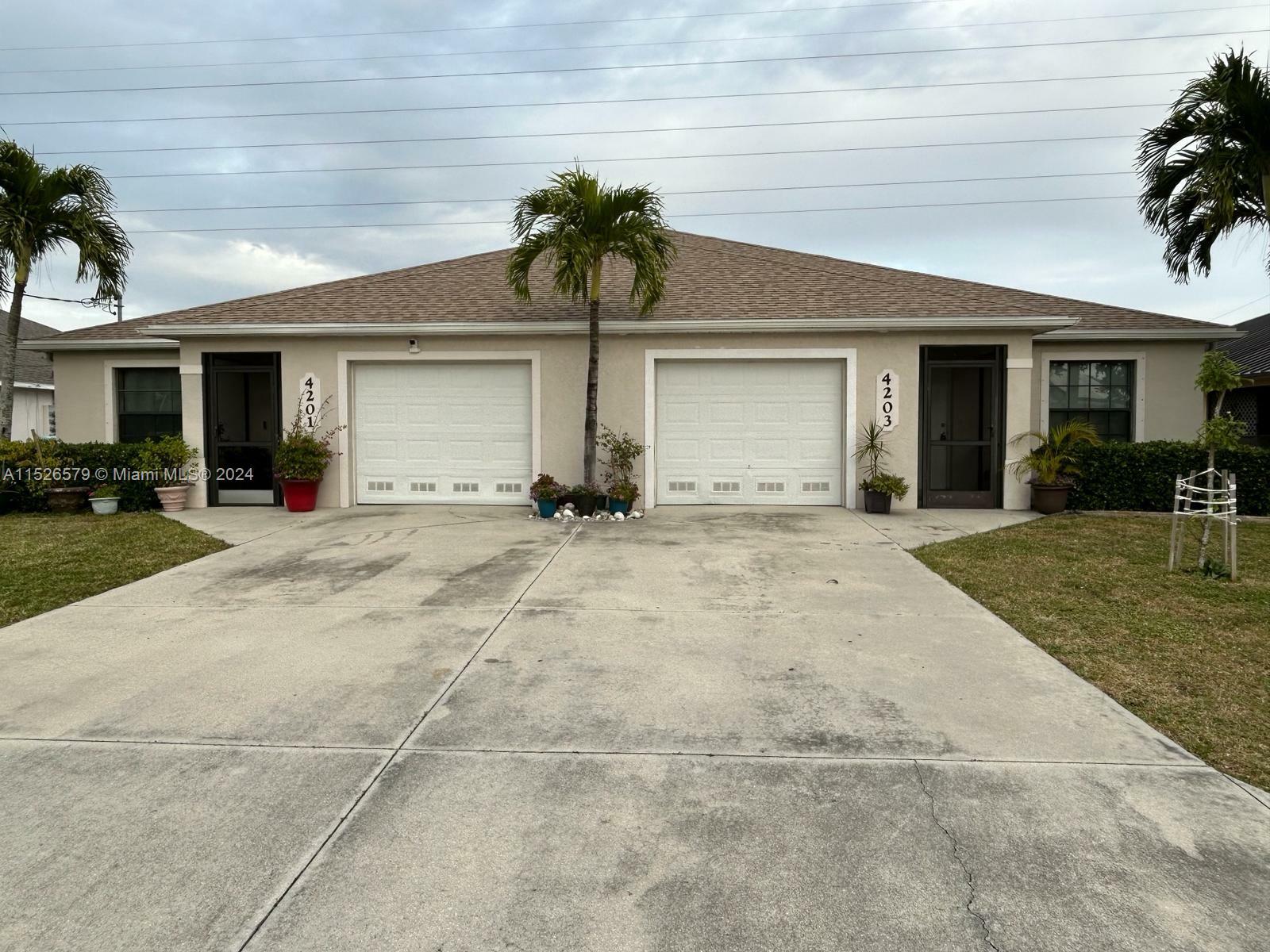 4201 SW Santa Barbara Pl  Cape Coral FL 33914 photo