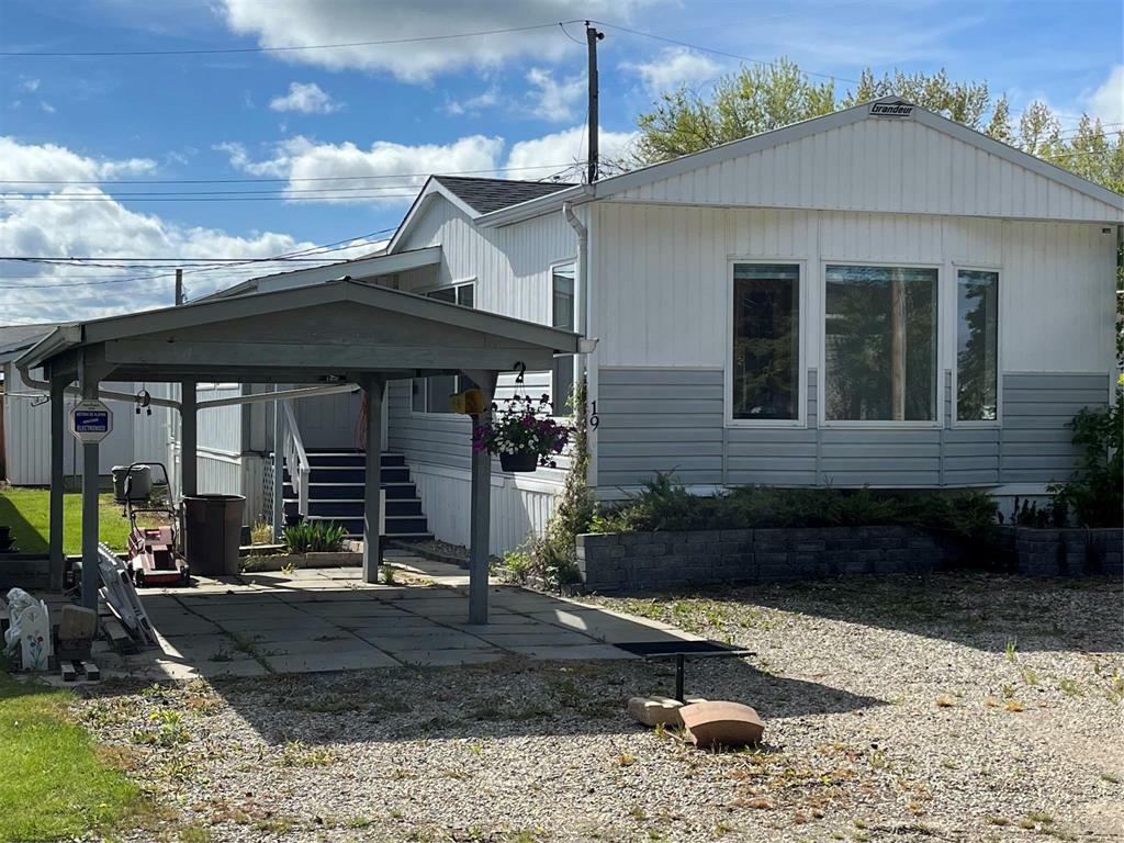 19 Poplar Park Court  Minnedosa MB R0J 1E0 photo