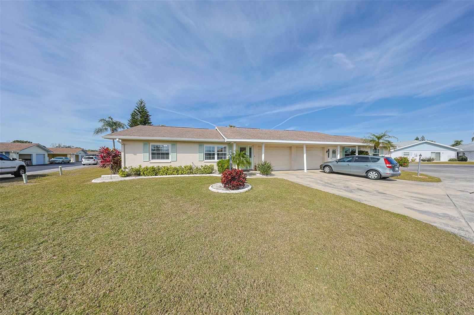 Property Photo:  1315 Lambdeth Court  FL 33573 