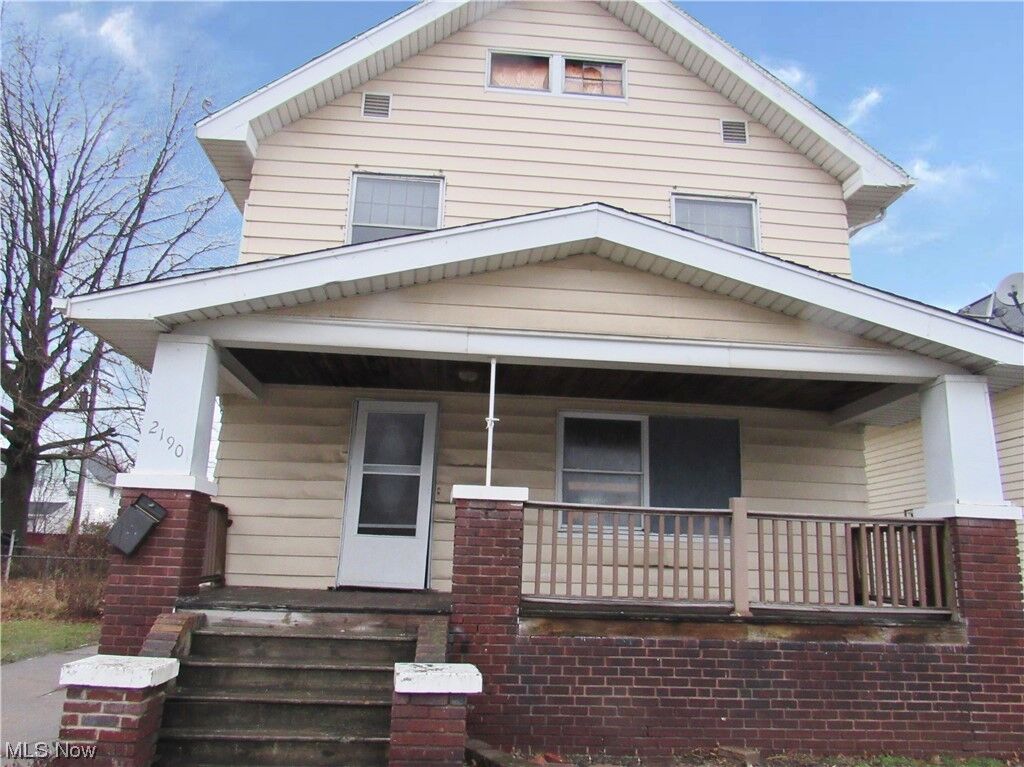 Property Photo:  2190 W 105th Street  OH 44102 