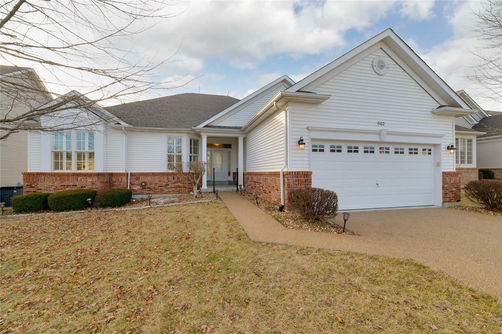 Property Photo:  662 Falconcrest Drive  MO 63367 