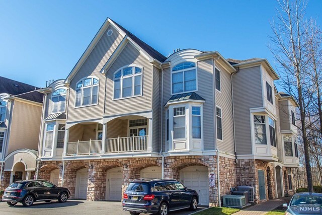 Property Photo:  818 Kensington Lane 9  NJ 07039 