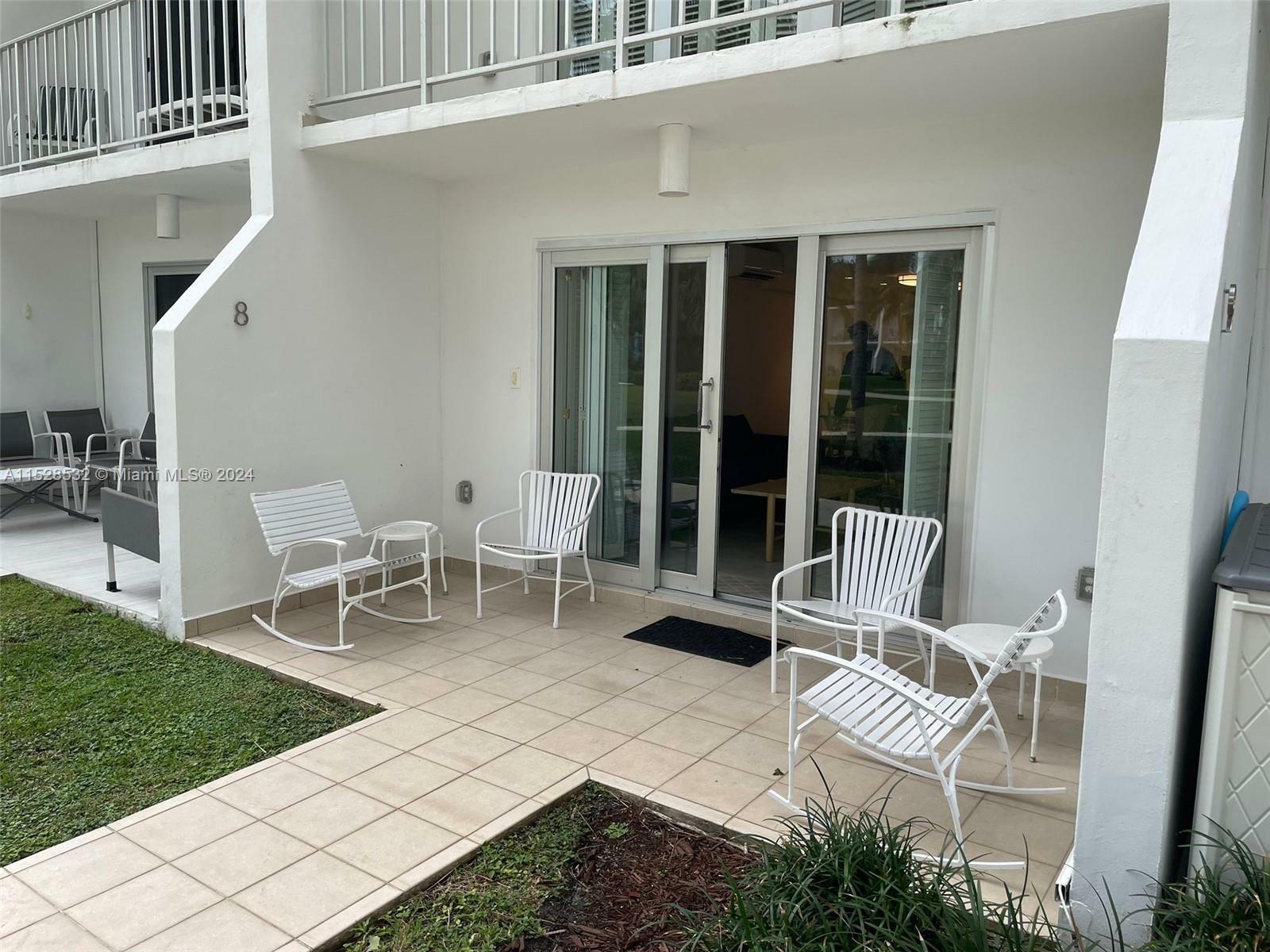 Property Photo:  881 Ocean Dr Th8  FL 33149 