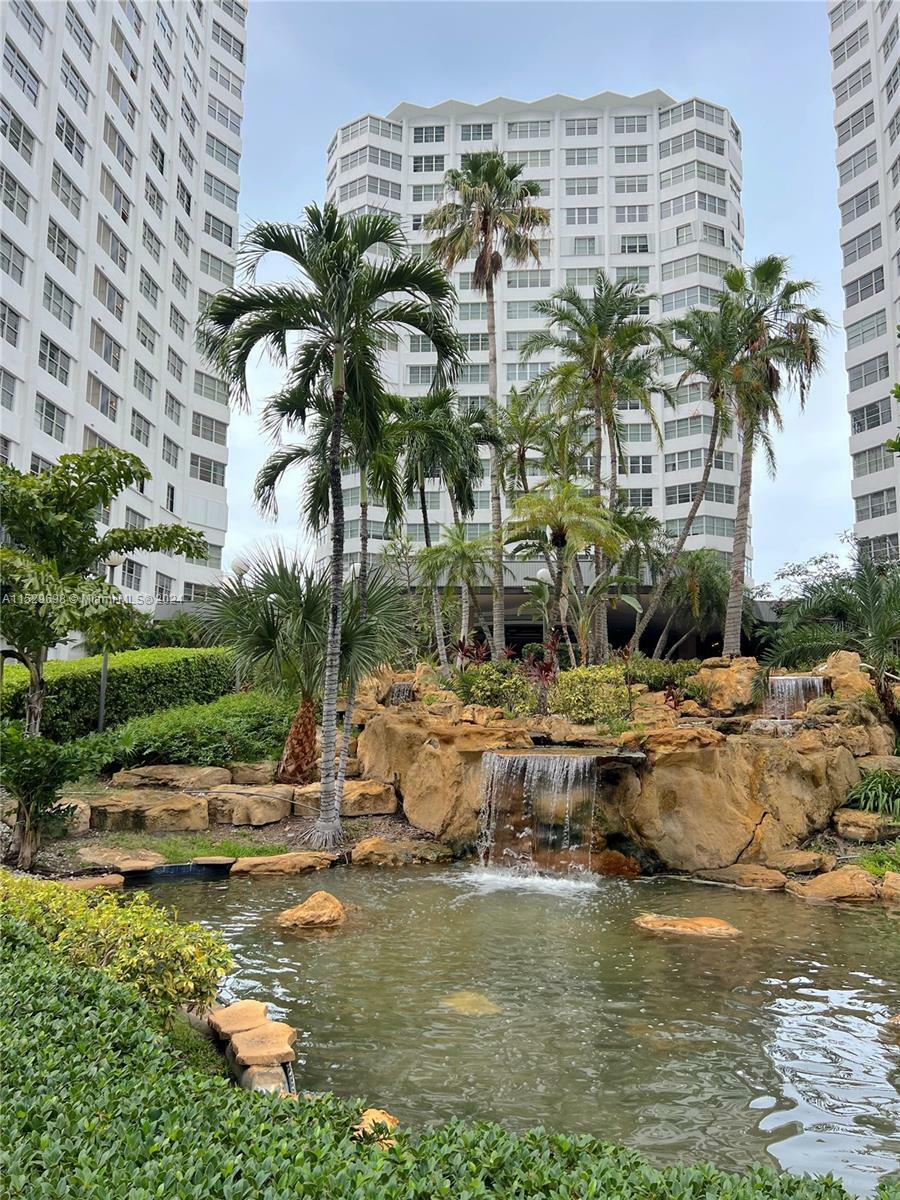 Property Photo:  801 Brickell Bay Dr 364  FL 33131 