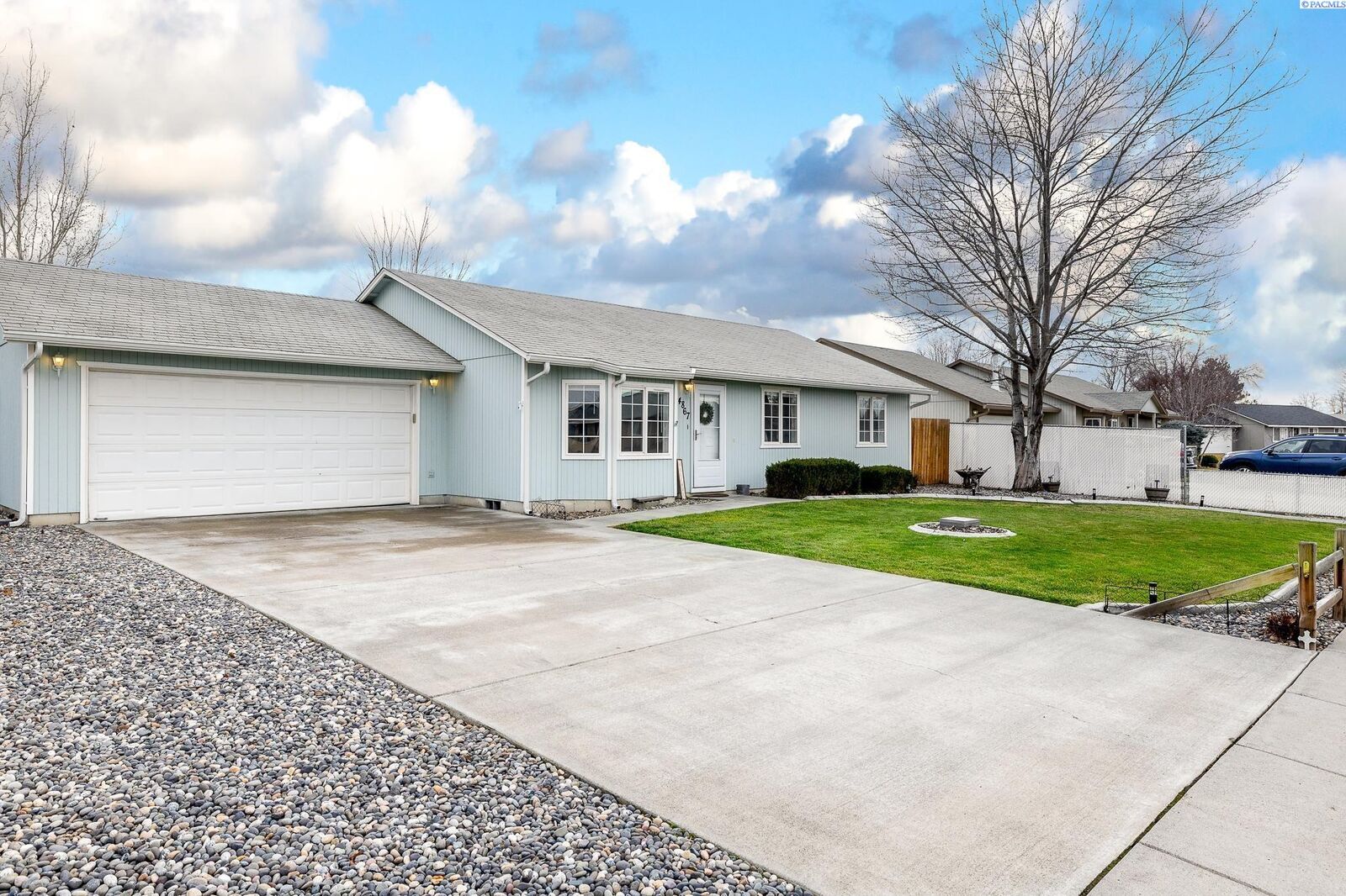 Property Photo: 4867 Poppy St WA 99353