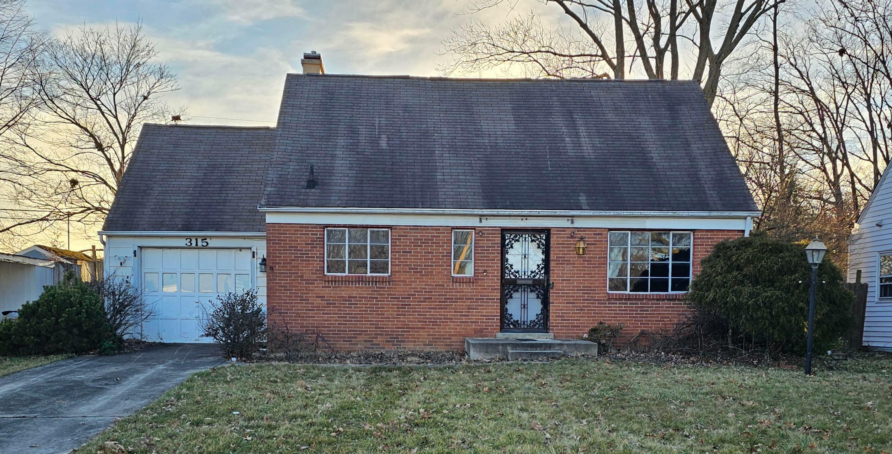 Property Photo:  315 N Murray Hill Road  OH 43228 