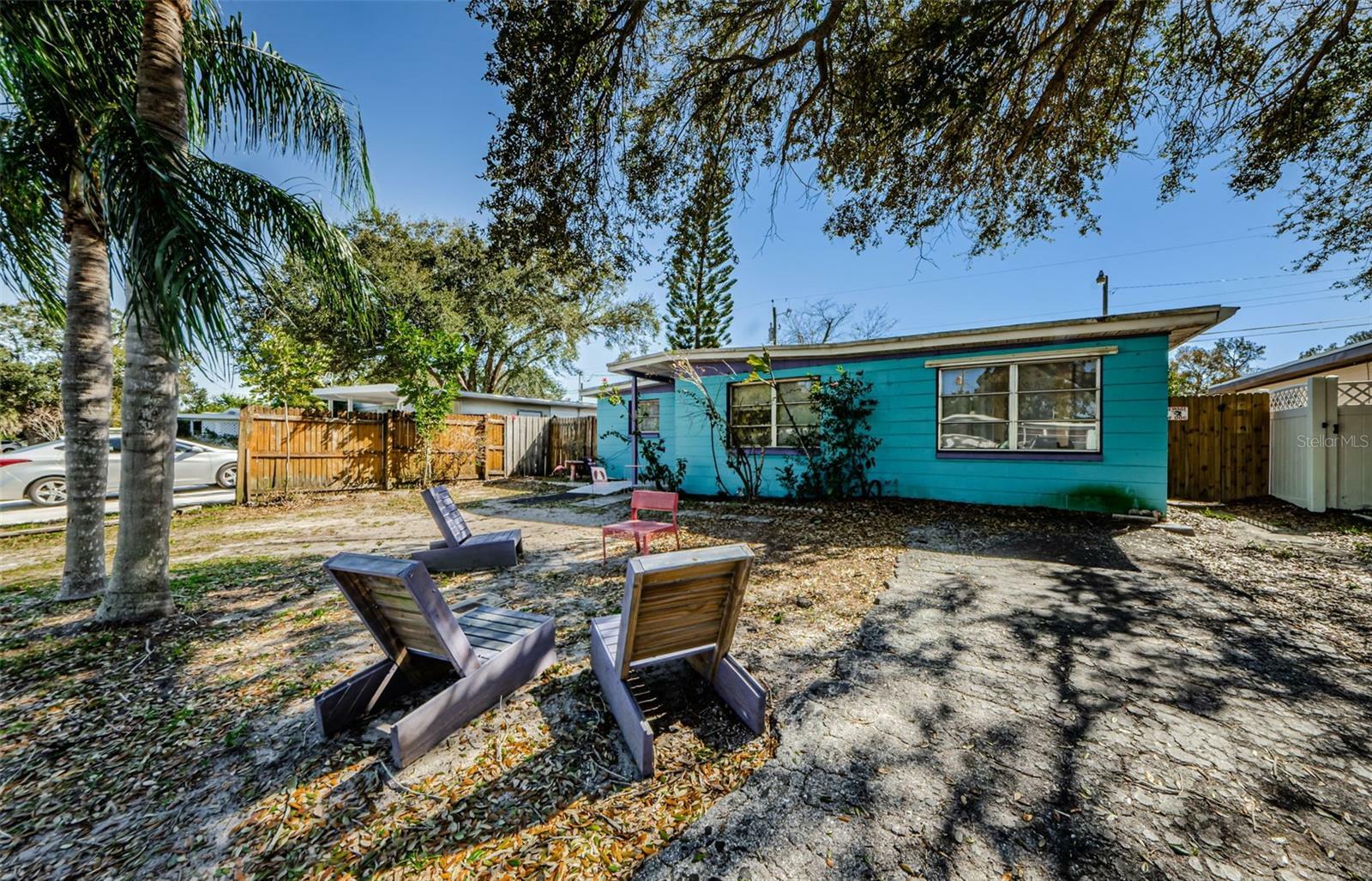 Property Photo:  10204 115th Ave N  FL 33773 