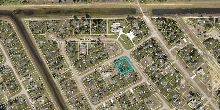 Property Photo:  218 Parsons Street  FL 33974 