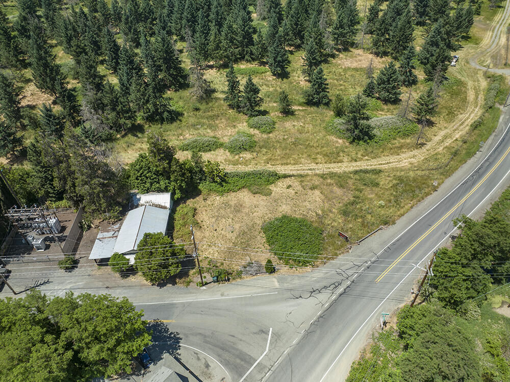 Property Photo: 14300 Williams Highway OR 97544