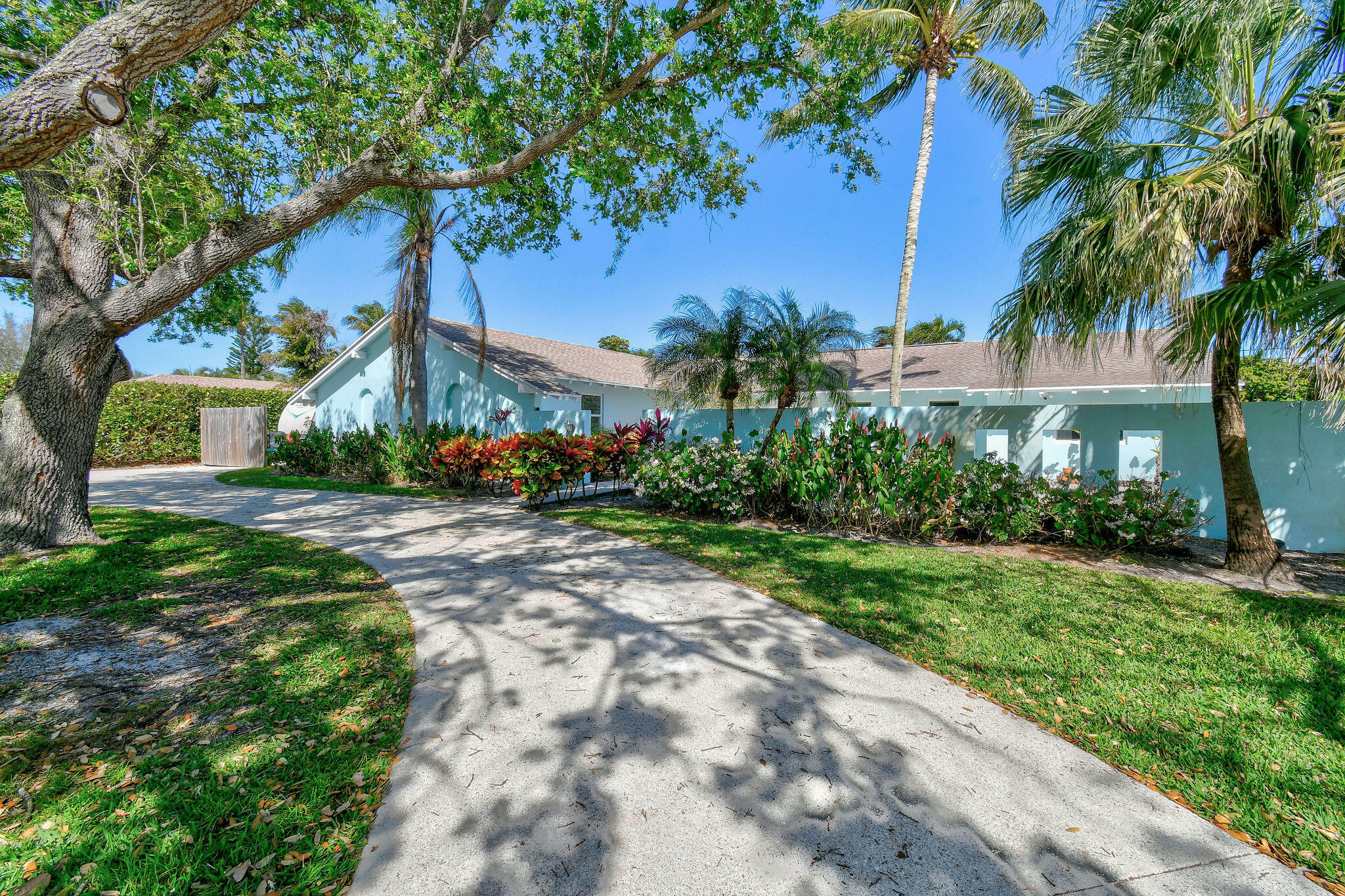 100 Fairview W  Tequesta FL 33469 photo