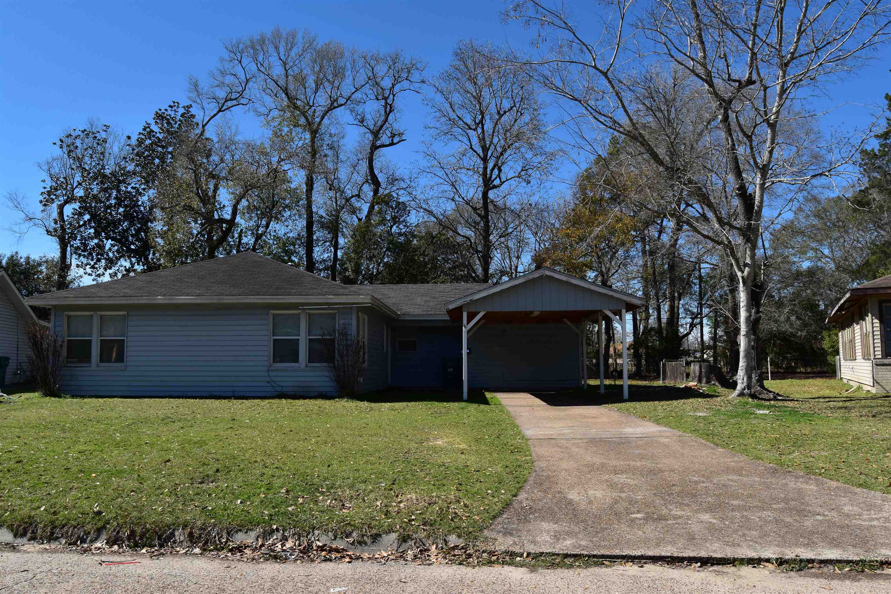 Property Photo:  935 Parson Drive  TX 77706 