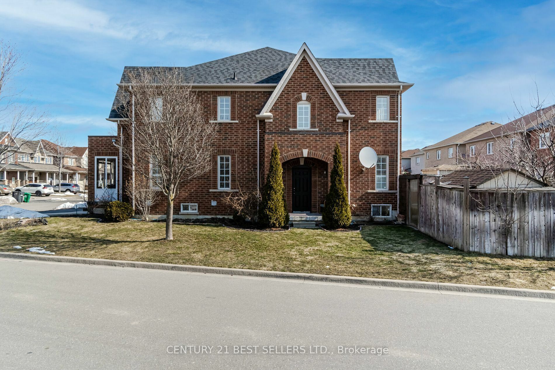 Property Photo:  4 Beresford Cres  ON L6P 2M3 